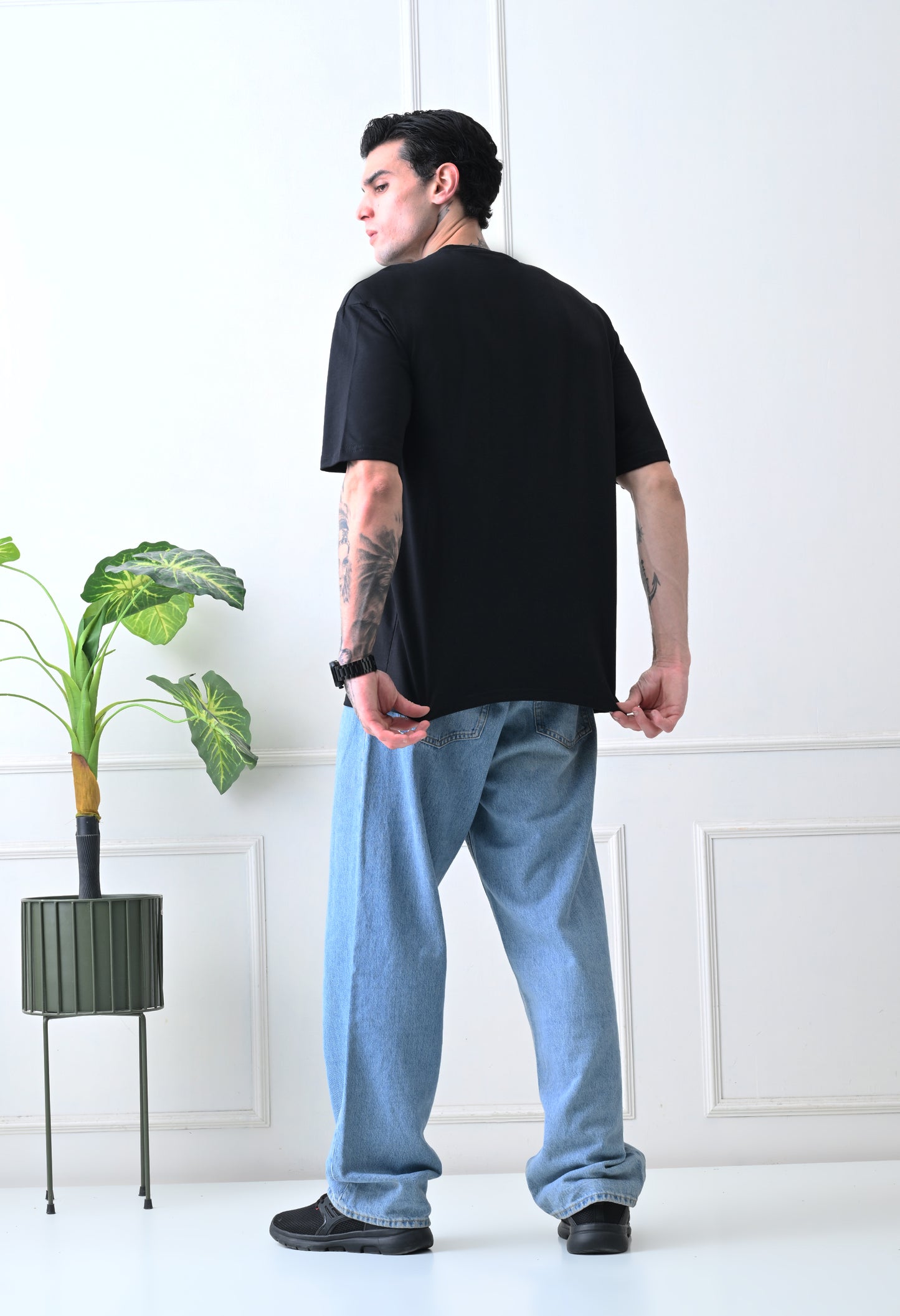 Minimal Street Black Oversized Tee – GrowSomeBalls