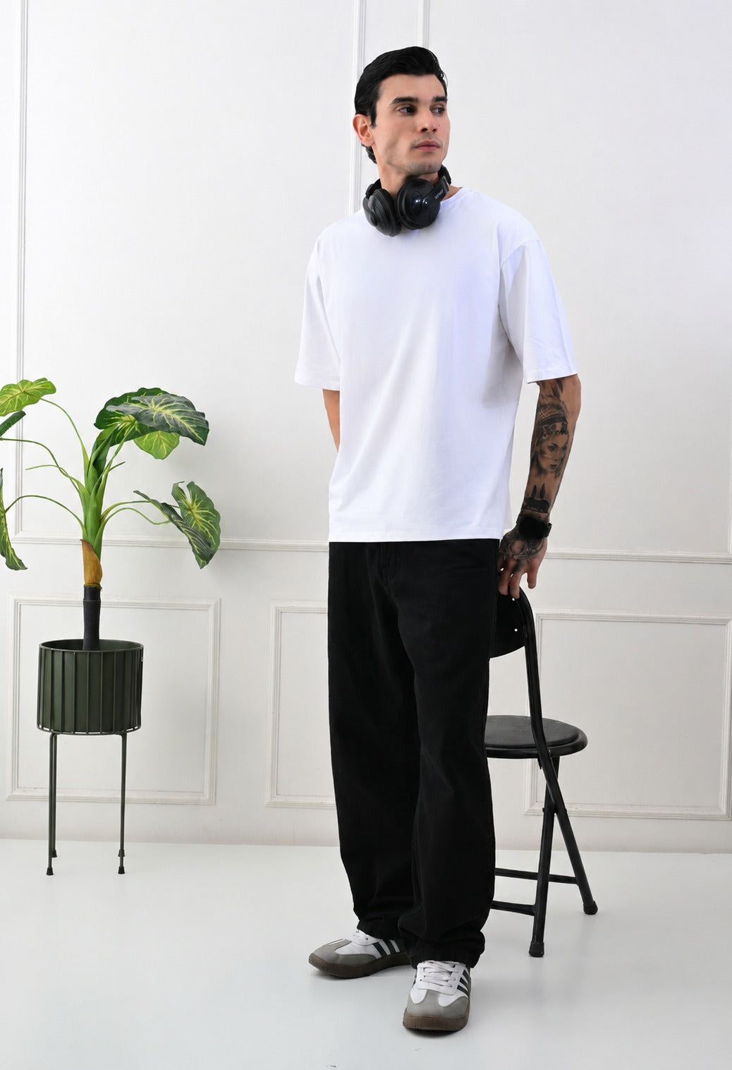 Black Rose Printed White Oversized T-shirt
